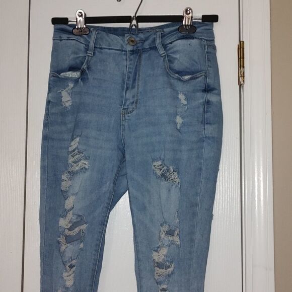 Rue21 Curvy  Super Distressed  High Rise Ankle Jeggings  Sz 8 - Picture 3 of 8